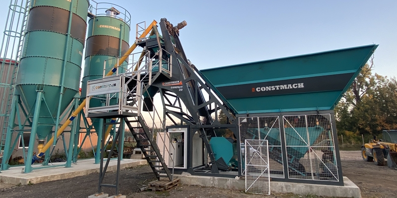 Criba para obra de construcción - CVS series - CONSTMACH Concrete Plants &  Crushers - para minas / para reciclaje / para la industria