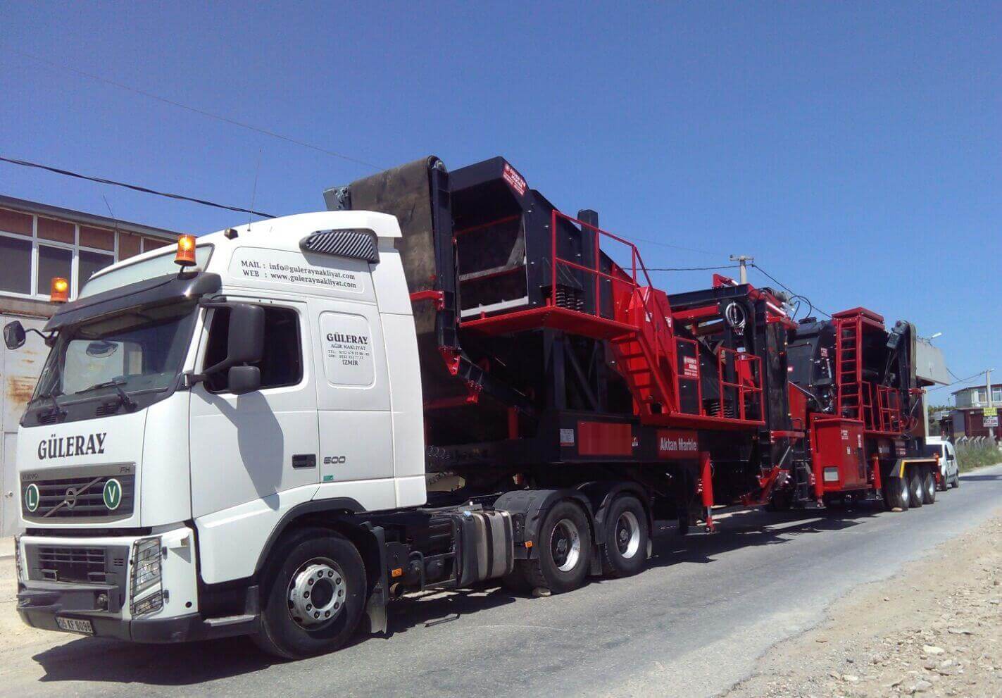 PI-1 Mobile Limestone Crusher Transport