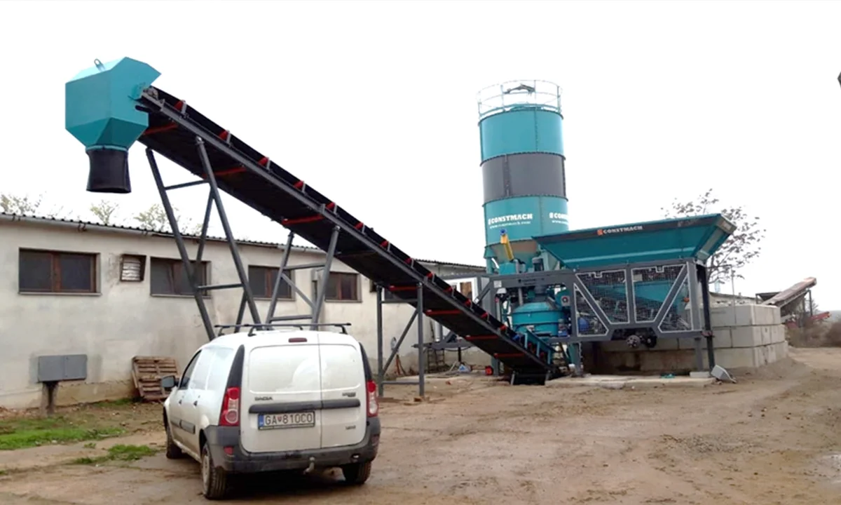 CONSTMACH Mobicom 30 Mobile Concrete Batching Plant Commissioned in Slovakia