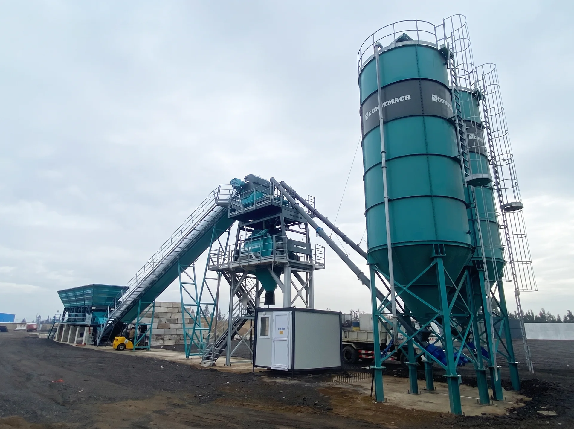 STATIONARY 100 / BETONMISCHANLAGE — Algeria Installationsreferenz