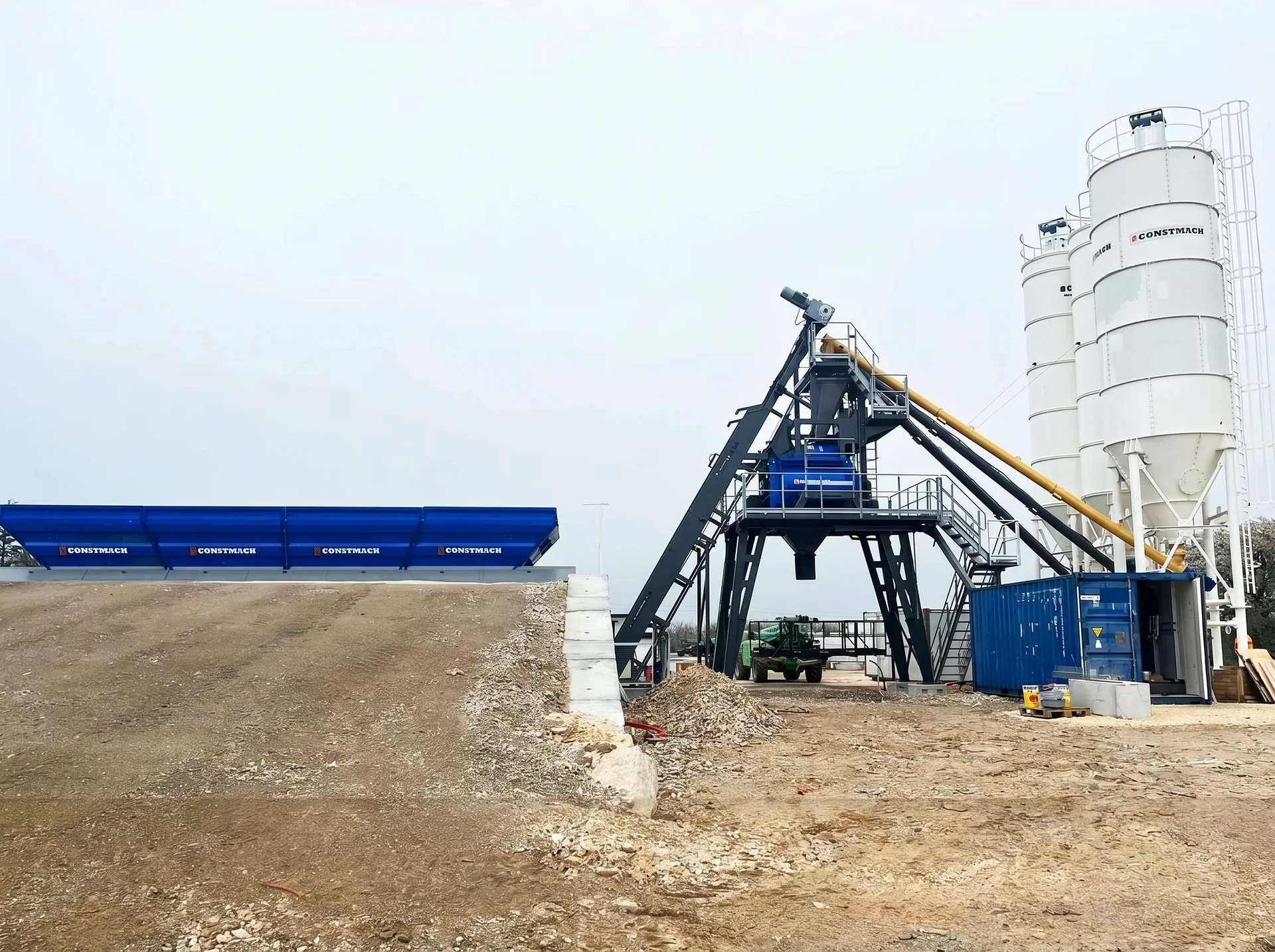 COMPACT 100 / BETONMISCHANLAGE — Frankreich Installationsreferenz