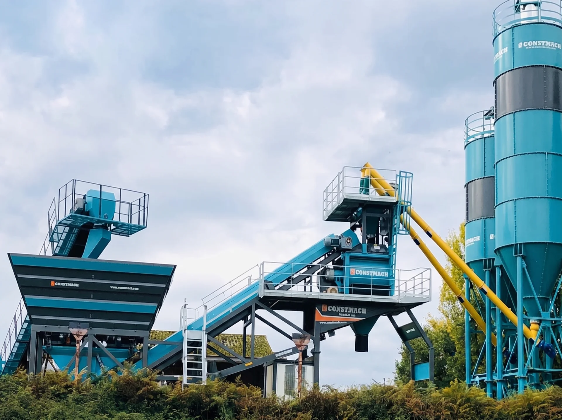 MOBILE 100 / BETONMISCHANLAGE — Frankreich Installationsreferenz