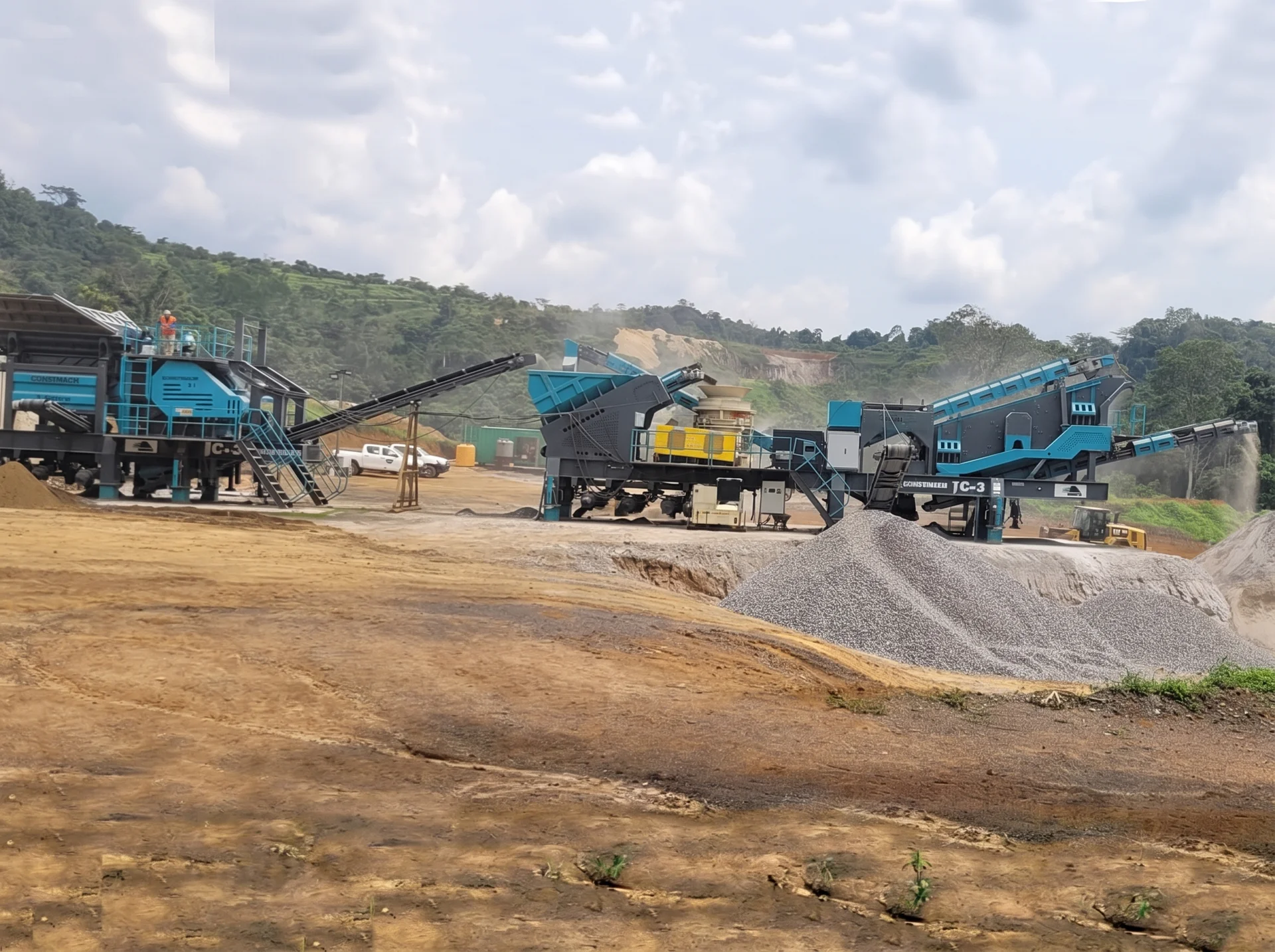 JC - 3 / MOBILE BRECH- UND SIEBANLAGE — Gabon Installationsreferenz