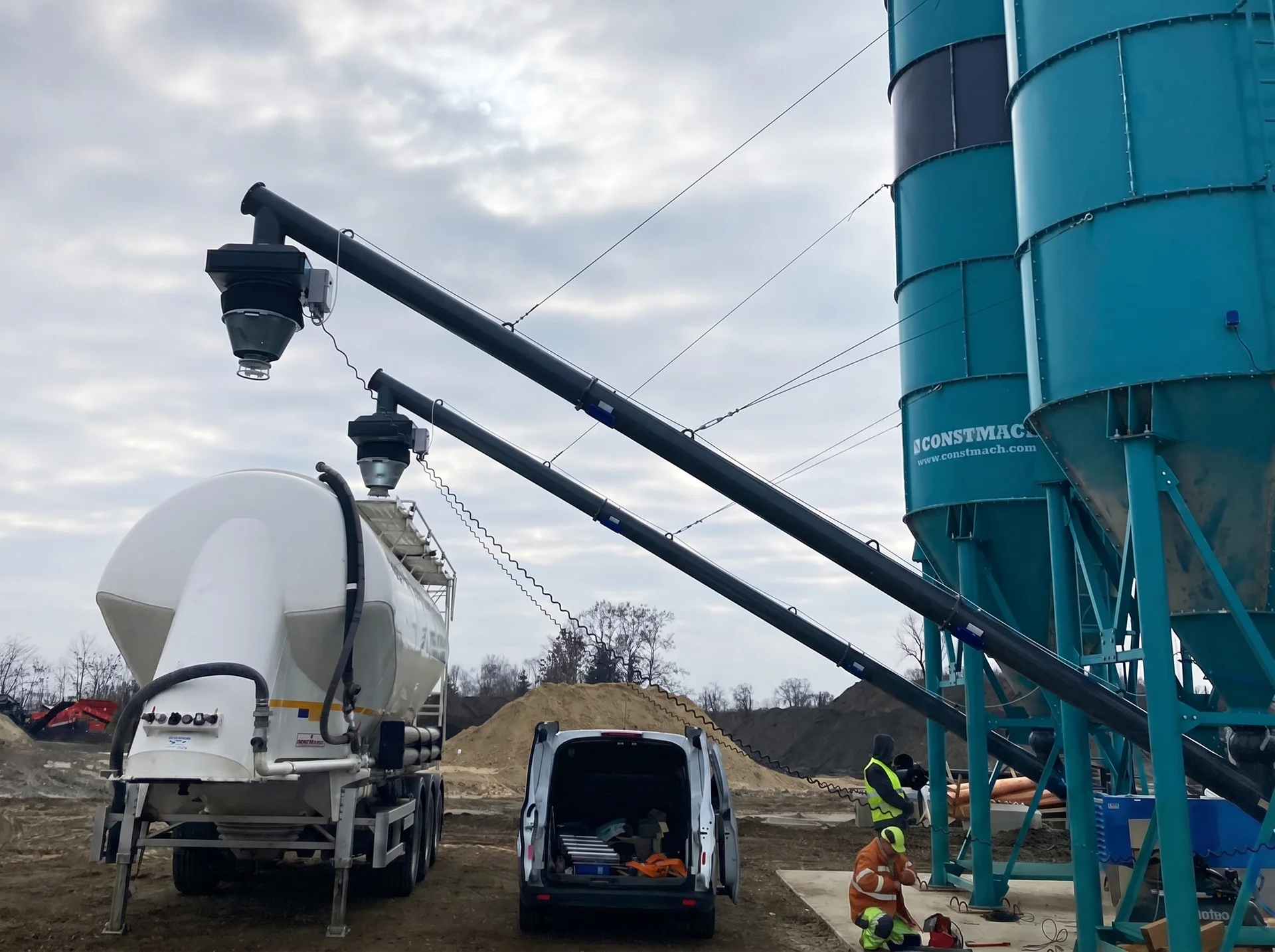 Zement-Verladeterminals — Hungary Installationsreferenz
