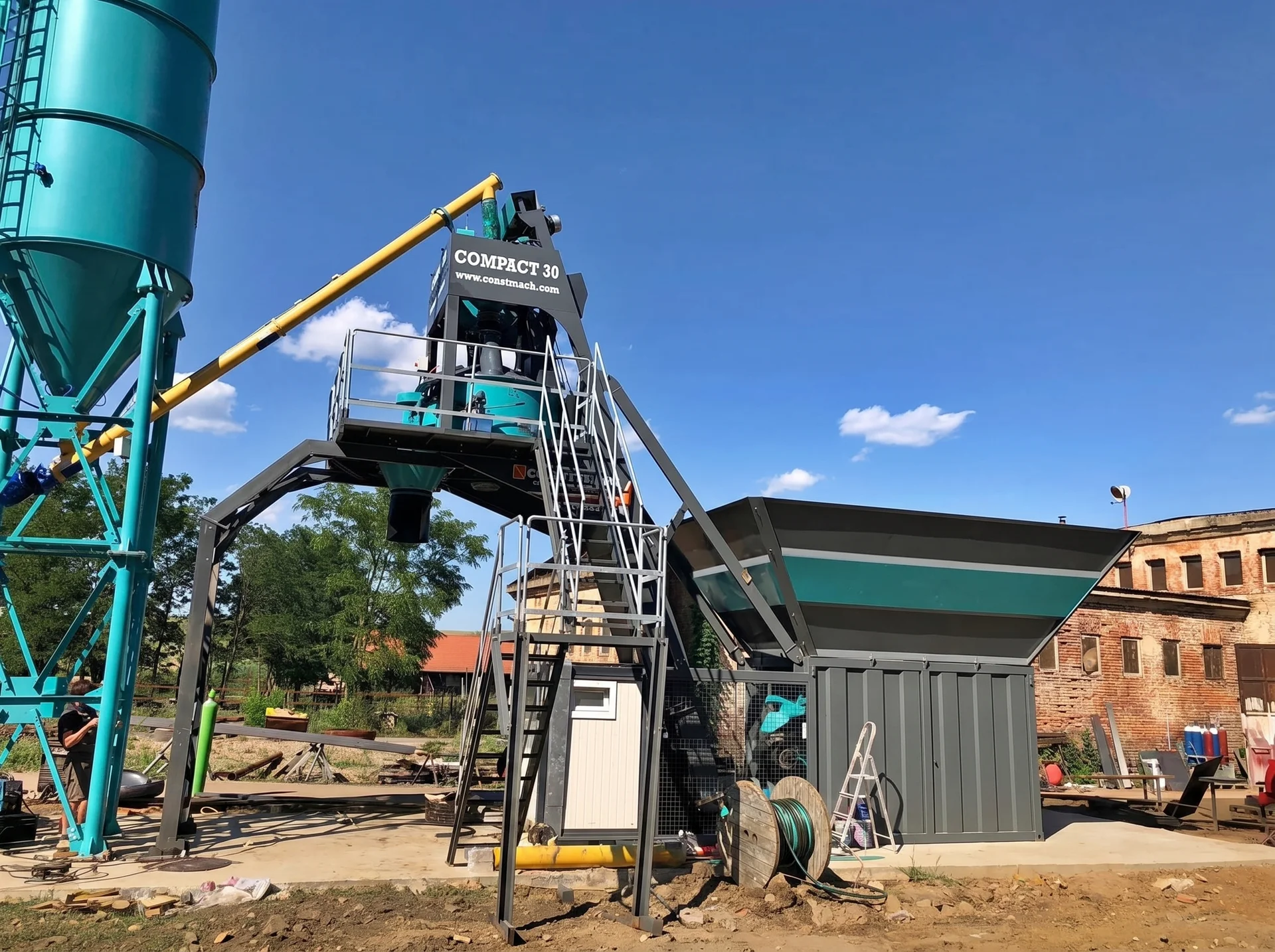 COMPACT 30 / Betonmischanlage — Hungary Installationsreferenz