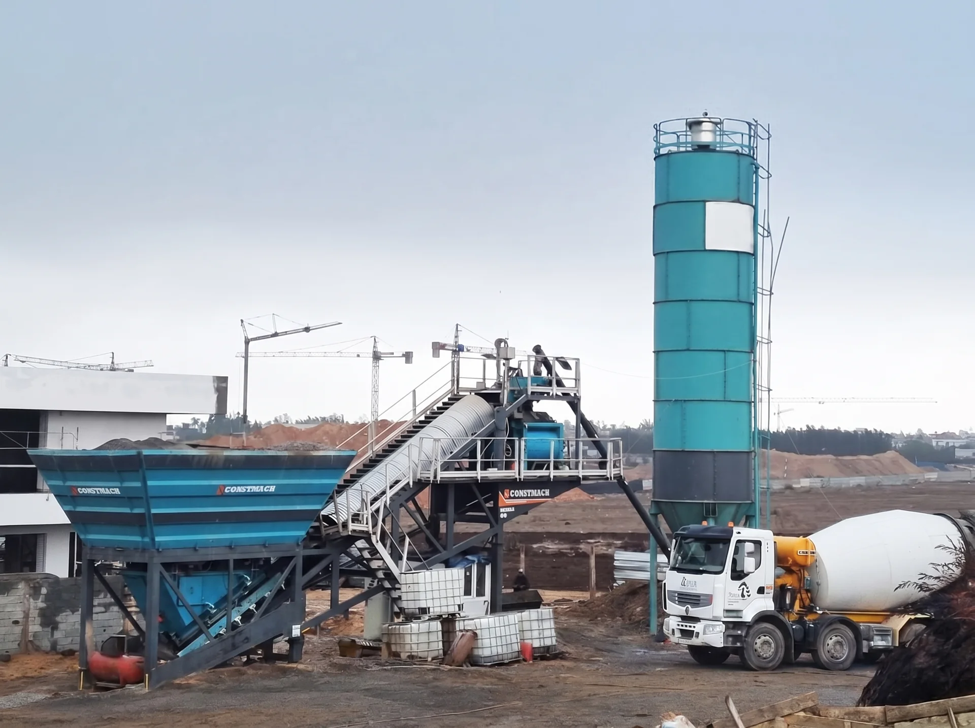MOBILE 60 / BETONMISCHANLAGE — Marokko Installationsreferenz
