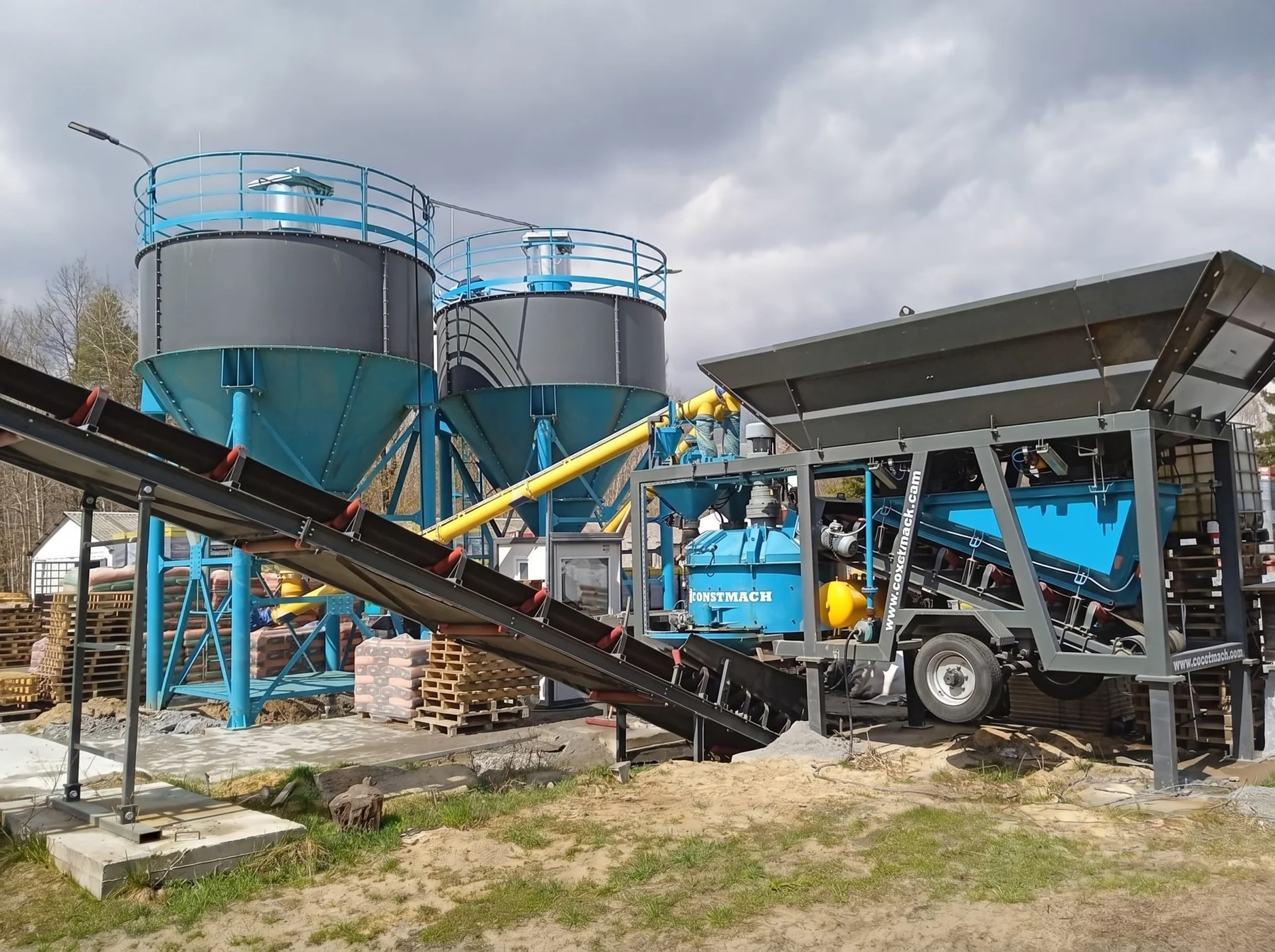 MOBICOM 30 / BETONMISCHANLAGE — Poland Installationsreferenz