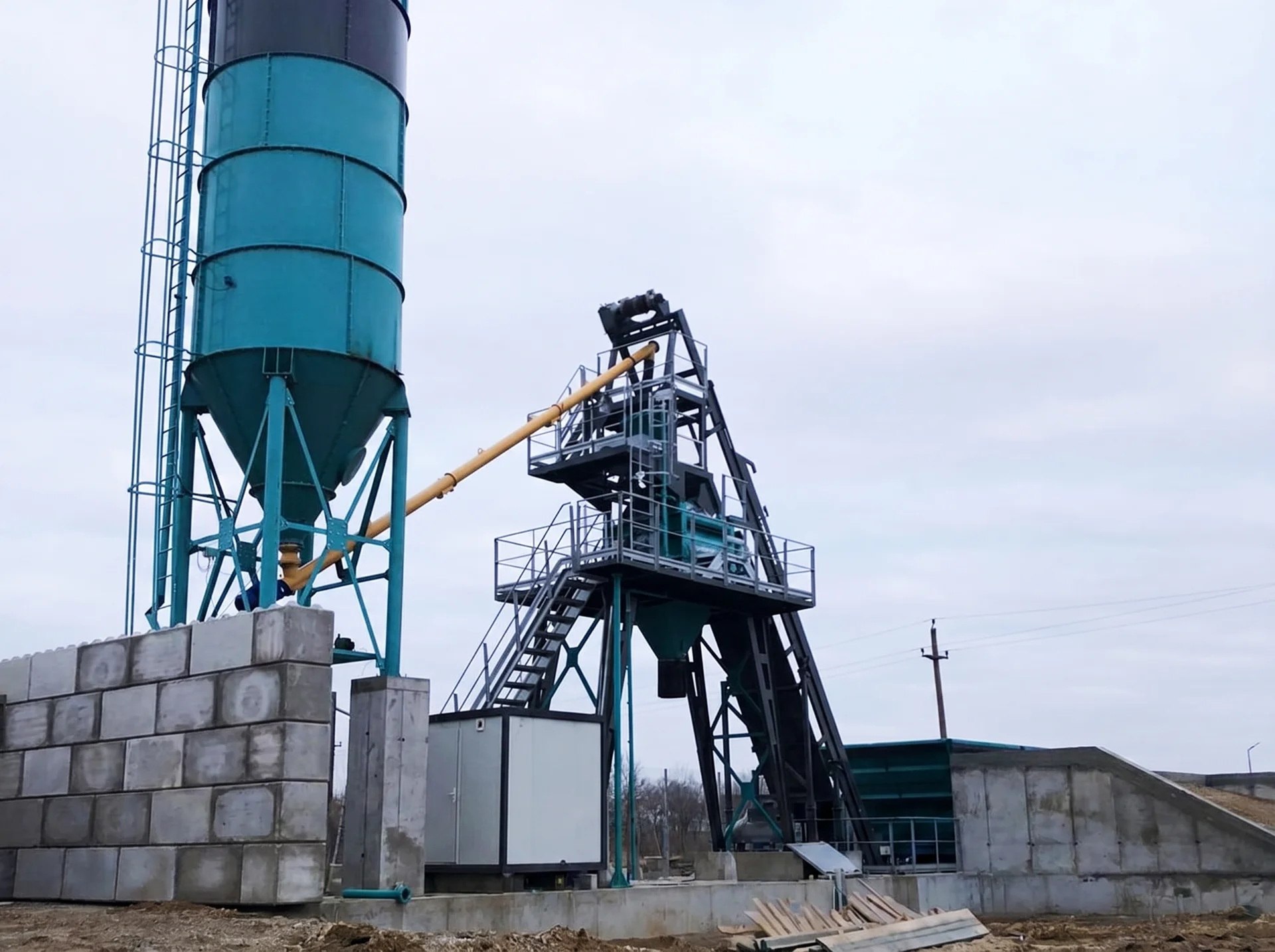 COMPACT 60 / BETONMISCHANLAGE — Rumänien Installationsreferenz