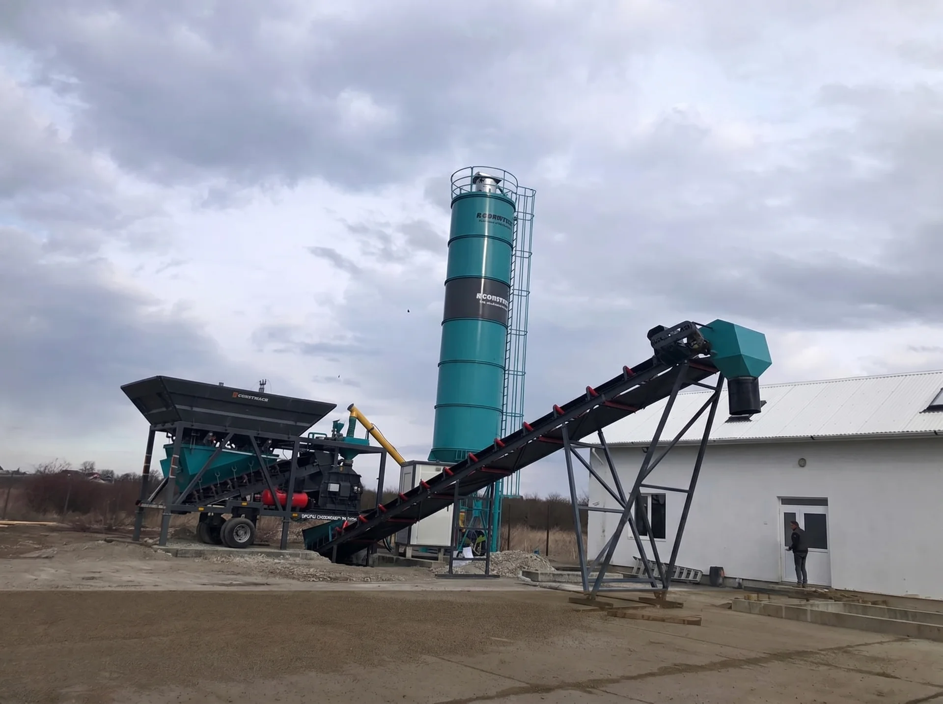 MOBICOM 45 / Betonmischanlage — Romania Installationsreferenz