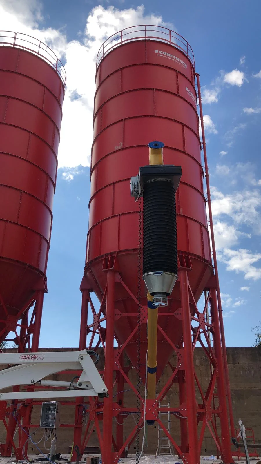  CS-300 Bolted Cement Silo — image 1